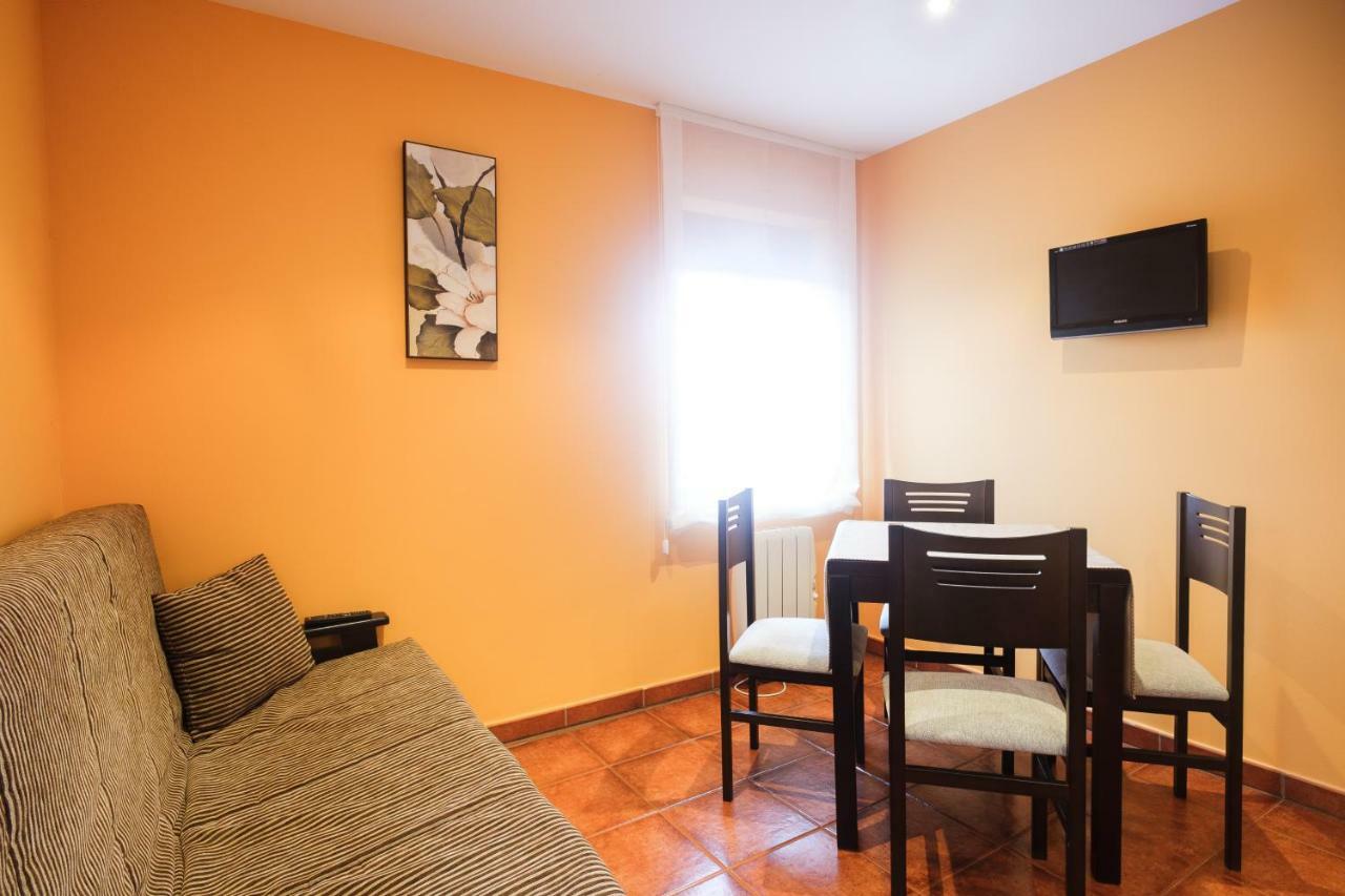 Apartamentos De Herminia Manzaneda  Buitenkant foto