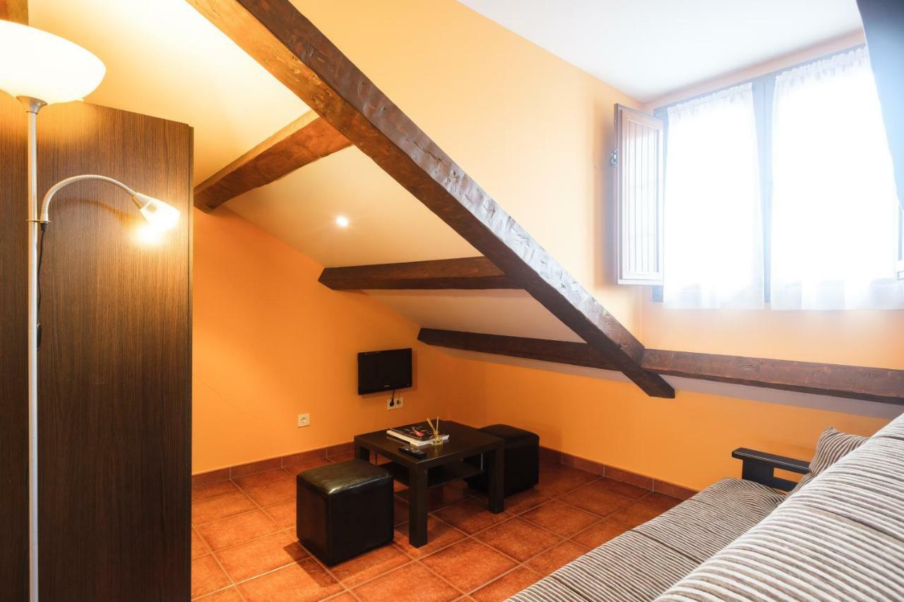 Apartamentos De Herminia Manzaneda  Buitenkant foto