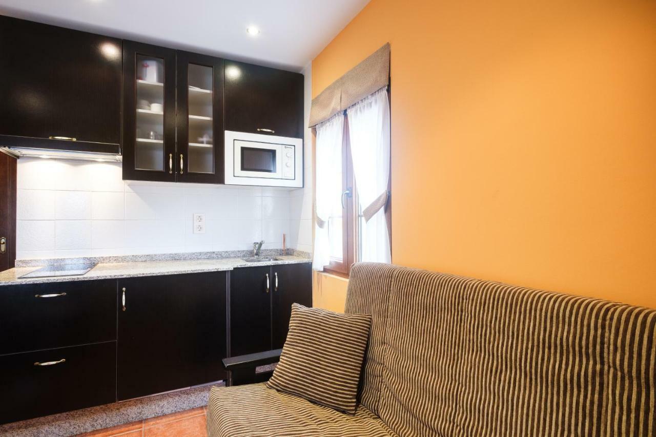 Apartamentos De Herminia Manzaneda  Buitenkant foto