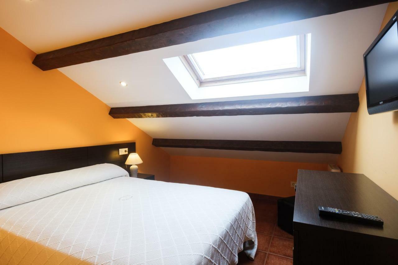 Apartamentos De Herminia Manzaneda  Buitenkant foto