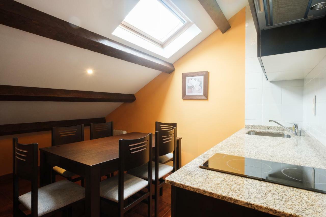 Apartamentos De Herminia Manzaneda  Buitenkant foto